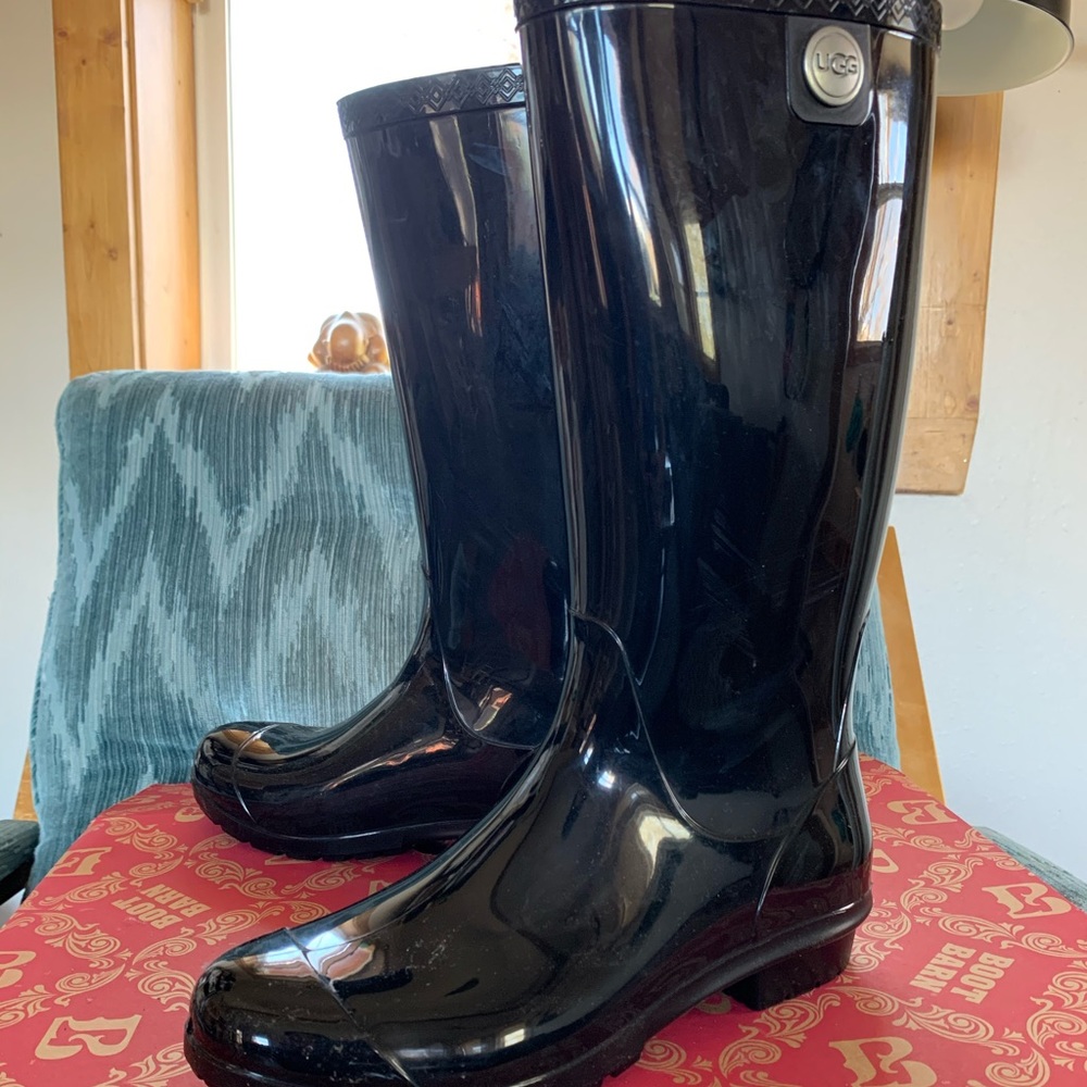 UGG rain boots NWOT
